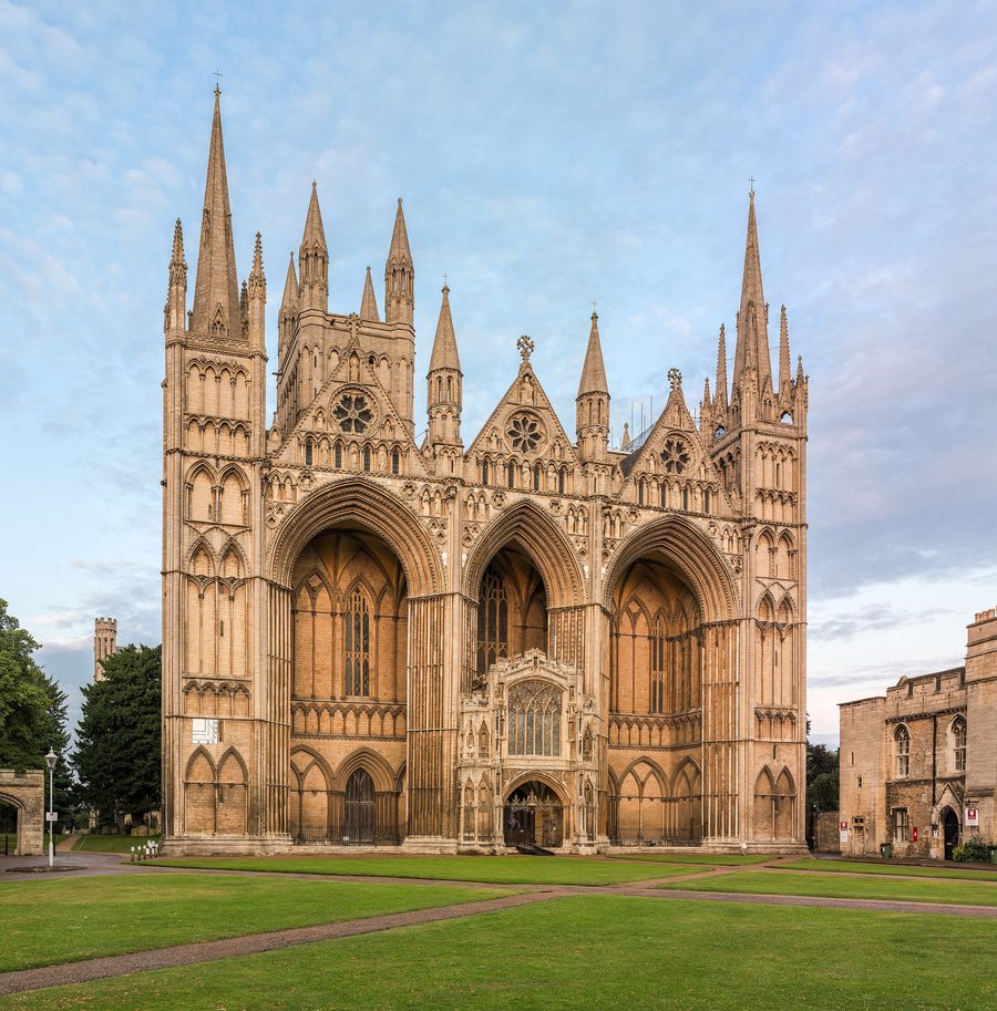 Esterno della cattedrale di Peterborough nel Cambridgeshire, Inghilterra