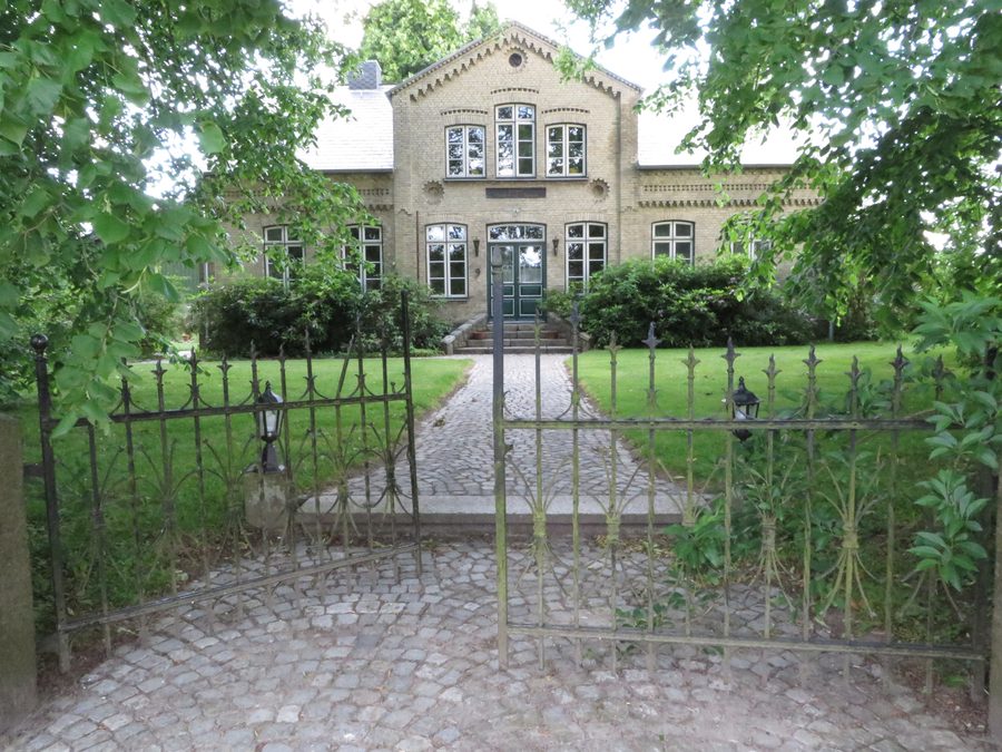 Casa storica del 1872 nella via Himmelberg a Tastrup