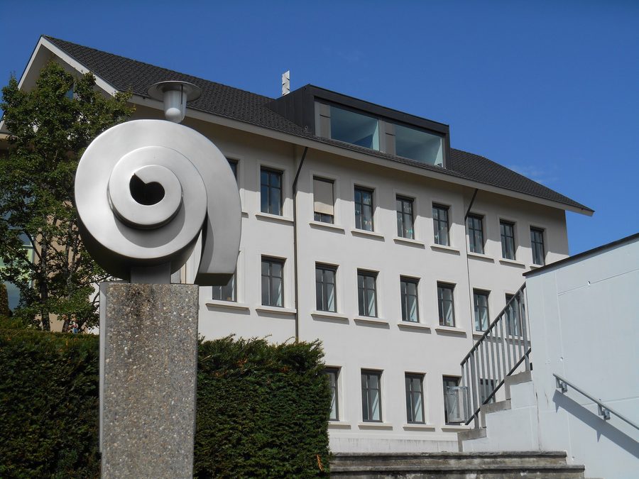 La scuola Wehrlin a Oberwil nel Basilea Campagna