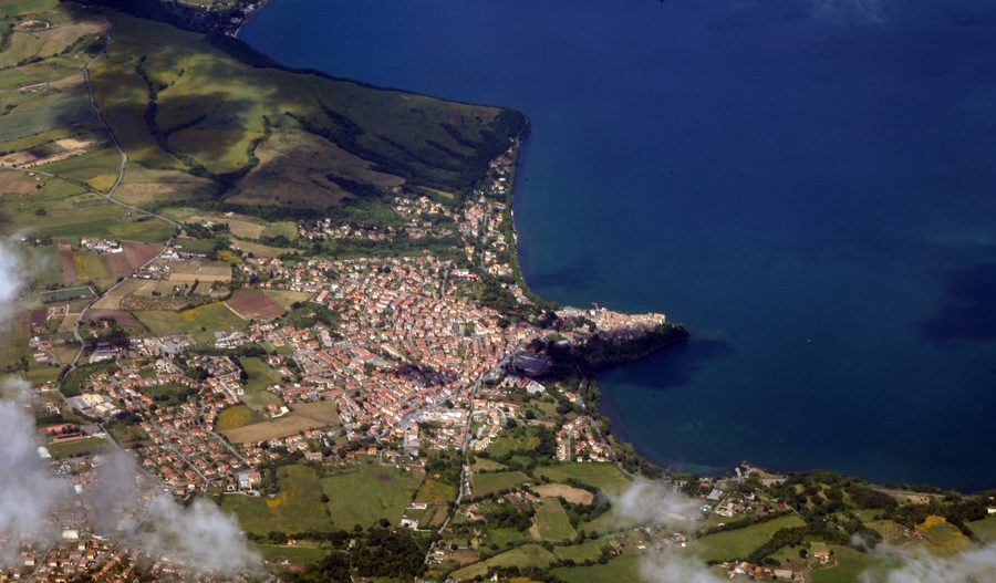 Anguillara Sabazia sul Lago di Bracciano vicino a Roma