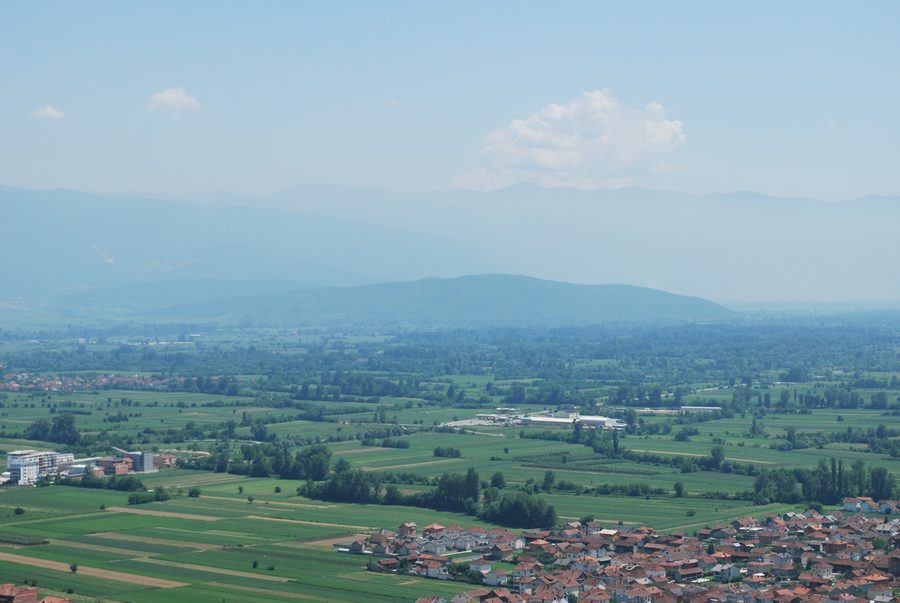 Valle di Polog con il monte Suva Gora sullo sfondo.