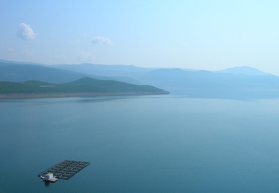 Vista sul Bilećko jezero presso Bileća nella Herzegovina orientale