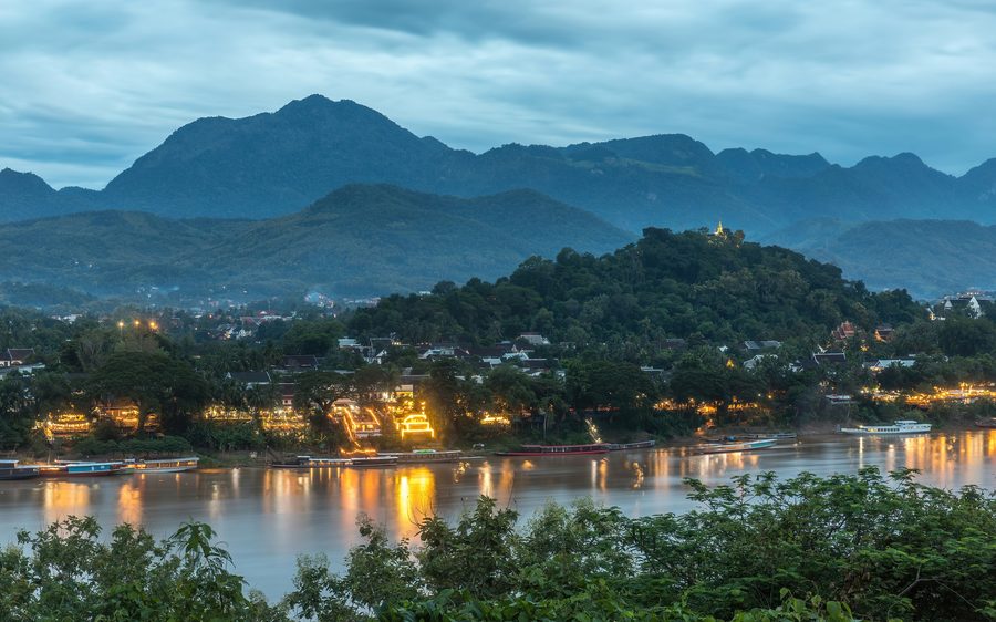 Tramonto sul Mekong presso Luang Prabang