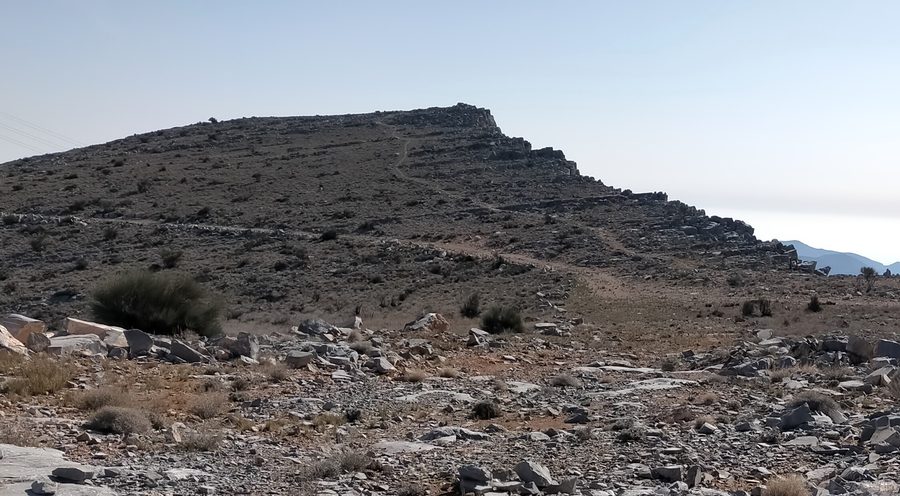 Vista sulla vetta del Jebel Jais nei monti Hajar di Ras Al Khaimah