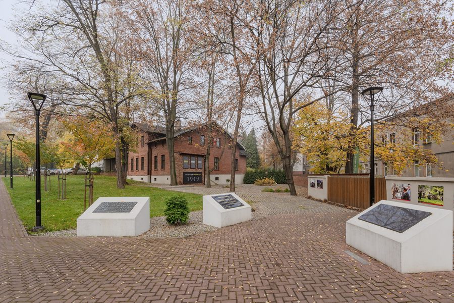 Zona memoriale delle Insurrezioni slesiane in un parco vicino all'ex miniera di carbone di Mysłowice