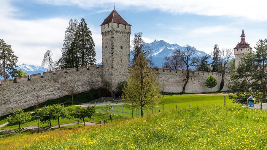 Mura Musegg a Lucerna con lo Zytturm e la torre di guardia