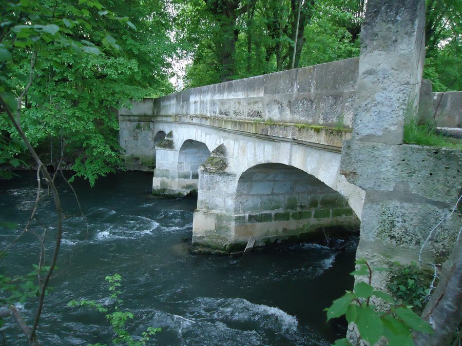 Pont d'Aveny a Dampsmesnil nell'Eure