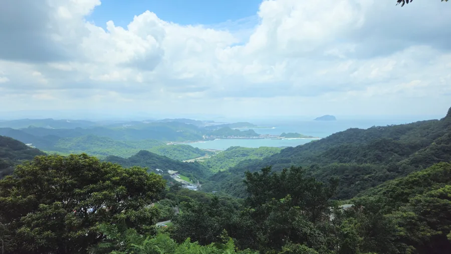 Jiufen con vista sul paesaggio costiero