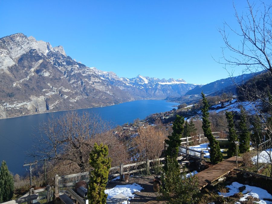 Obstalden sopra il lago di Walen