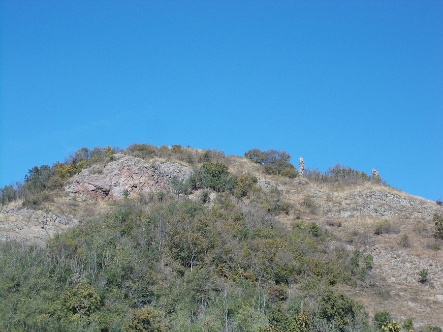 Rovine del castello di Hasznos sul Vár-hegy