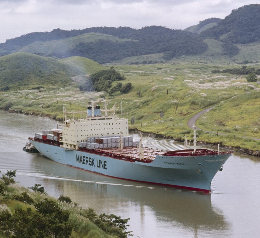Nave nel Canale di Panama