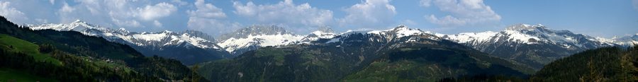 Vista da Furna Hinterberg sulla catena montuosa del Rätikon