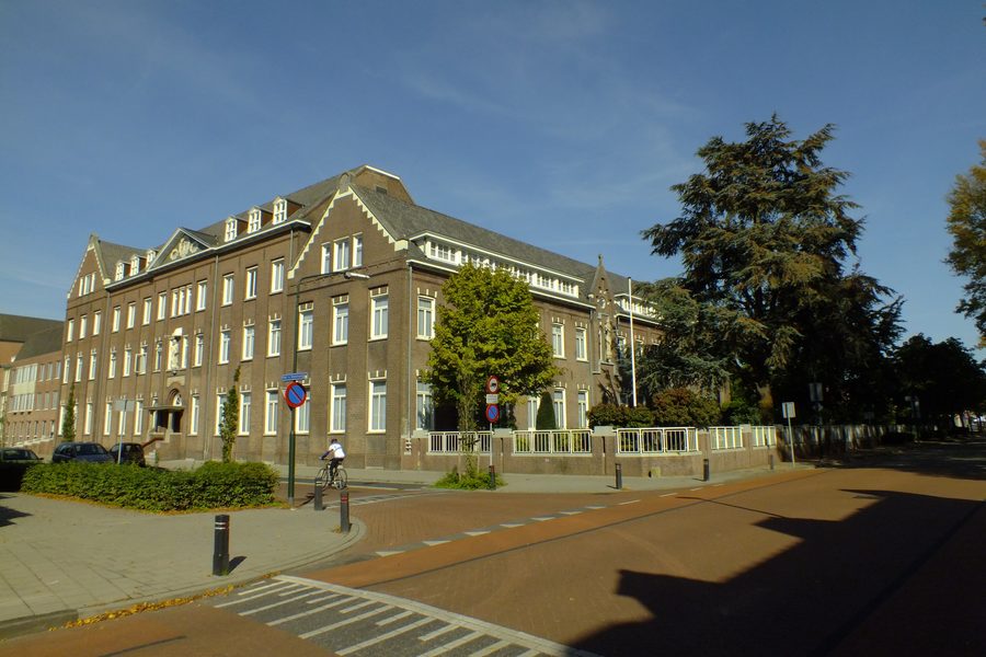Vista esterna del Sint-Jozefklooster in Pastoor van Erpstraat a Schijndel