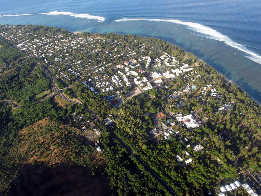 Spiaggia e laguna presso Saint-Gilles-les-Bains a Réunion