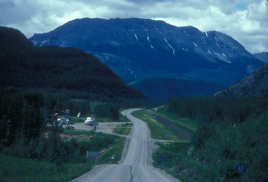 Toad River Valley sulla Highway 97 nella Columbia Britannica settentrionale.