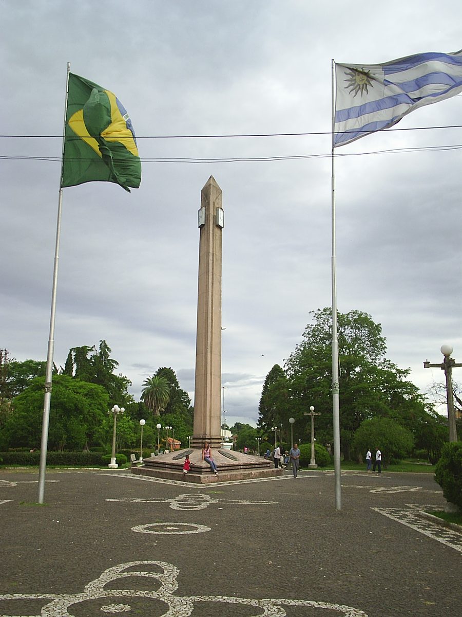 Motivo di confine alla Frontera de la Paz a Rivera