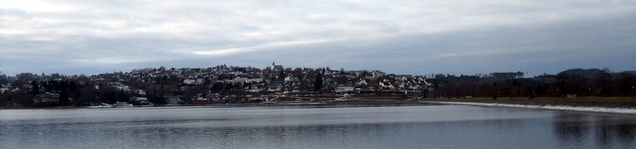 Vista panoramica su Langscheid e la diga della Sorpetalsperre