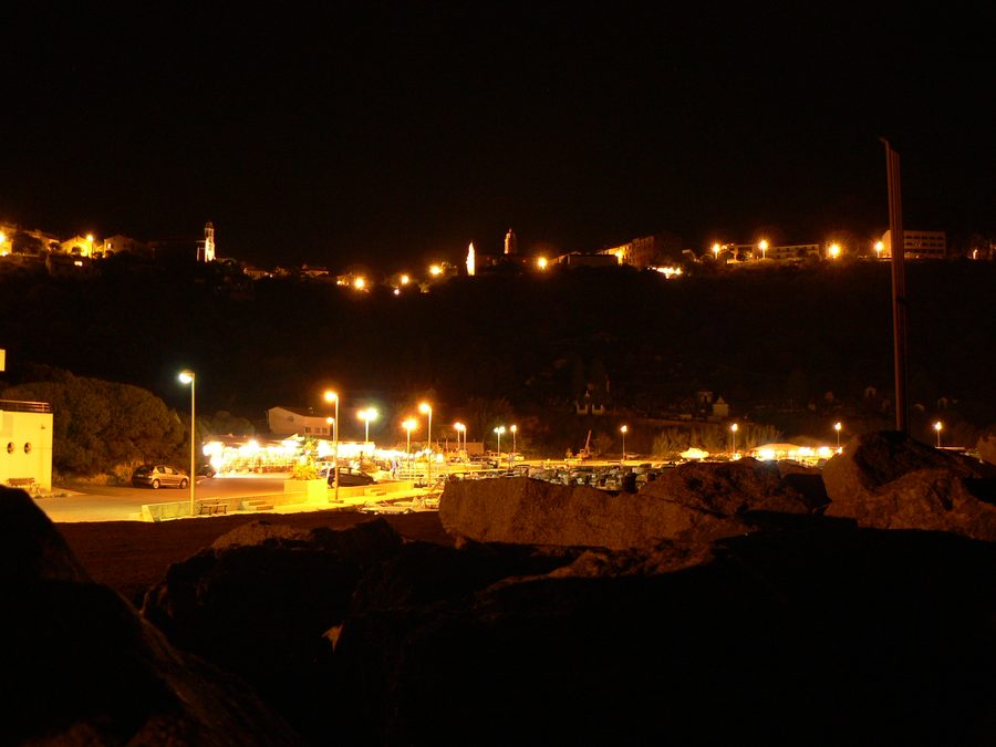 Il porto di Cargèse di notte.