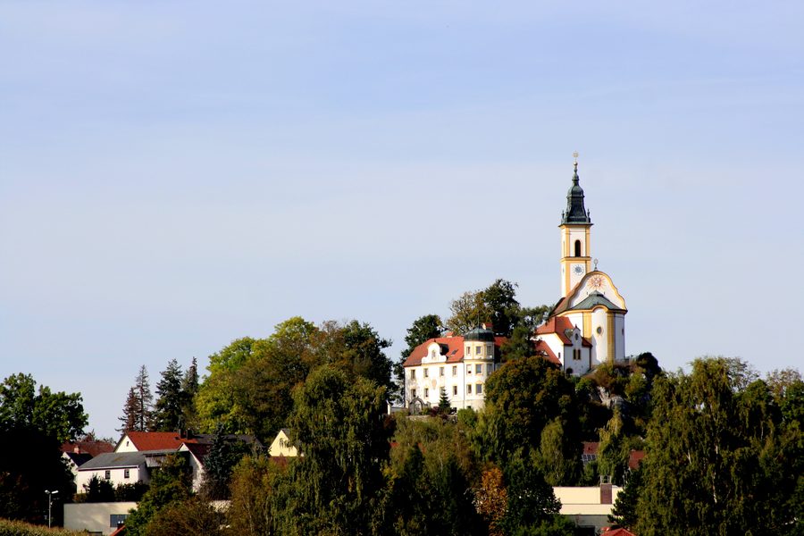 Panorama della chiesa di pellegrinaggio del Santissimo Crocifisso sul Kreuzberg a Pleystein