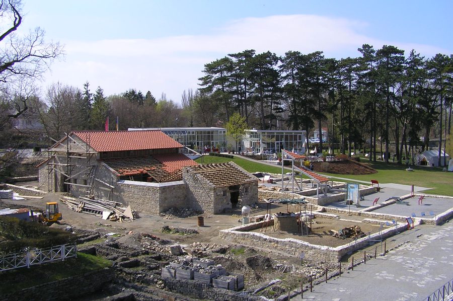Casa romana ricostruita nel museo all'aperto di Carnuntum a Petronell