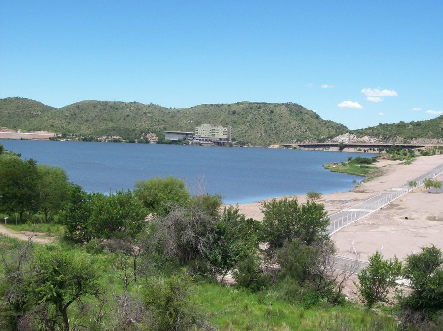 Lago Potrero de Los Funes nella provincia di San Luis, Argentina.