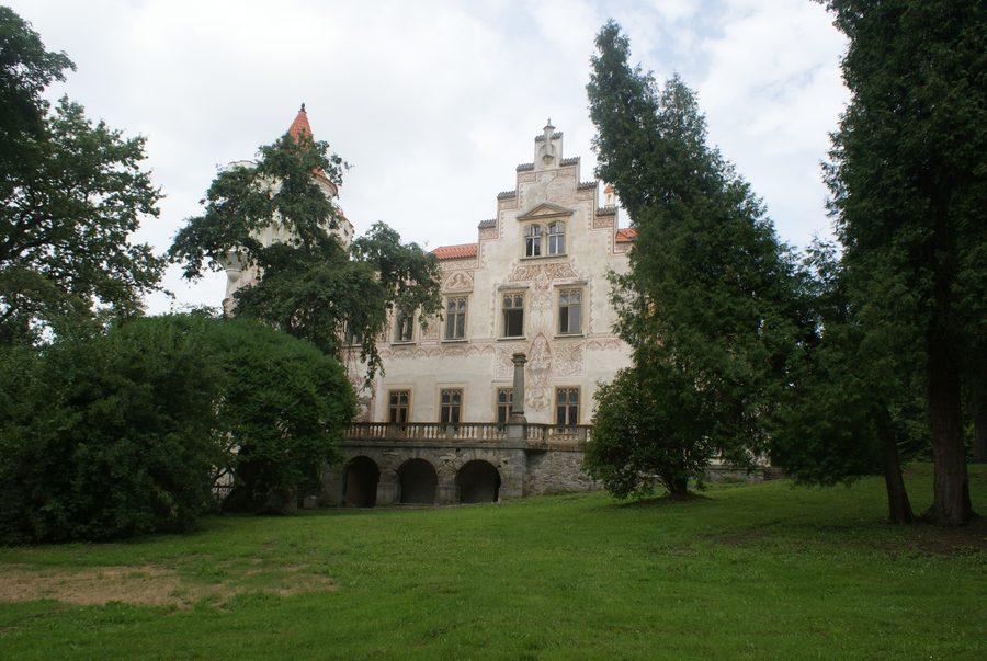 Castello di Žinkovy visto dal parco