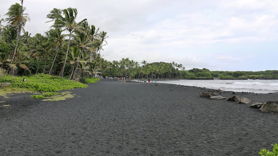 Punalu'u Beach a Pahala su Hawaiʻi Island
