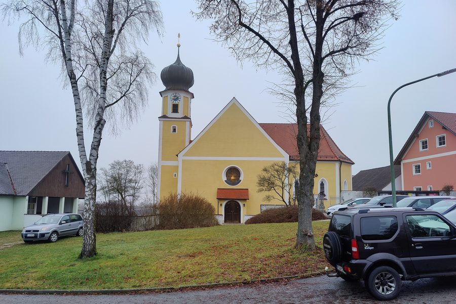 Chiesa parrocchiale cattolica di Maria Nascente a Frauenberg, comune di Brunn