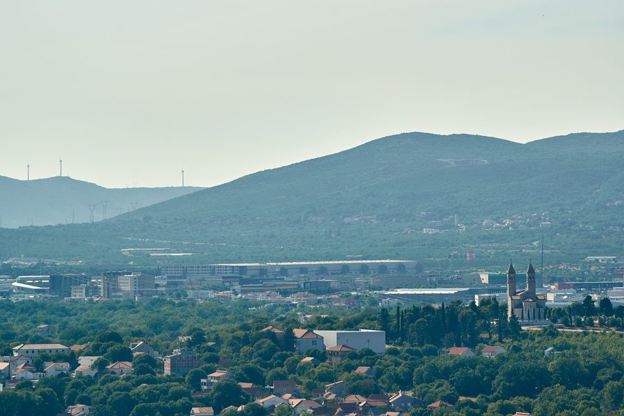 Vista di Dugopolje nella contea di Spalato e della Dalmazia