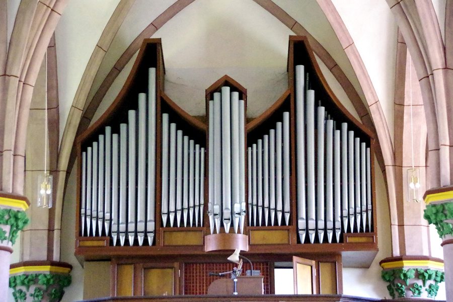Prospetto dell'organo nella chiesa di San Michele a Winterspelt