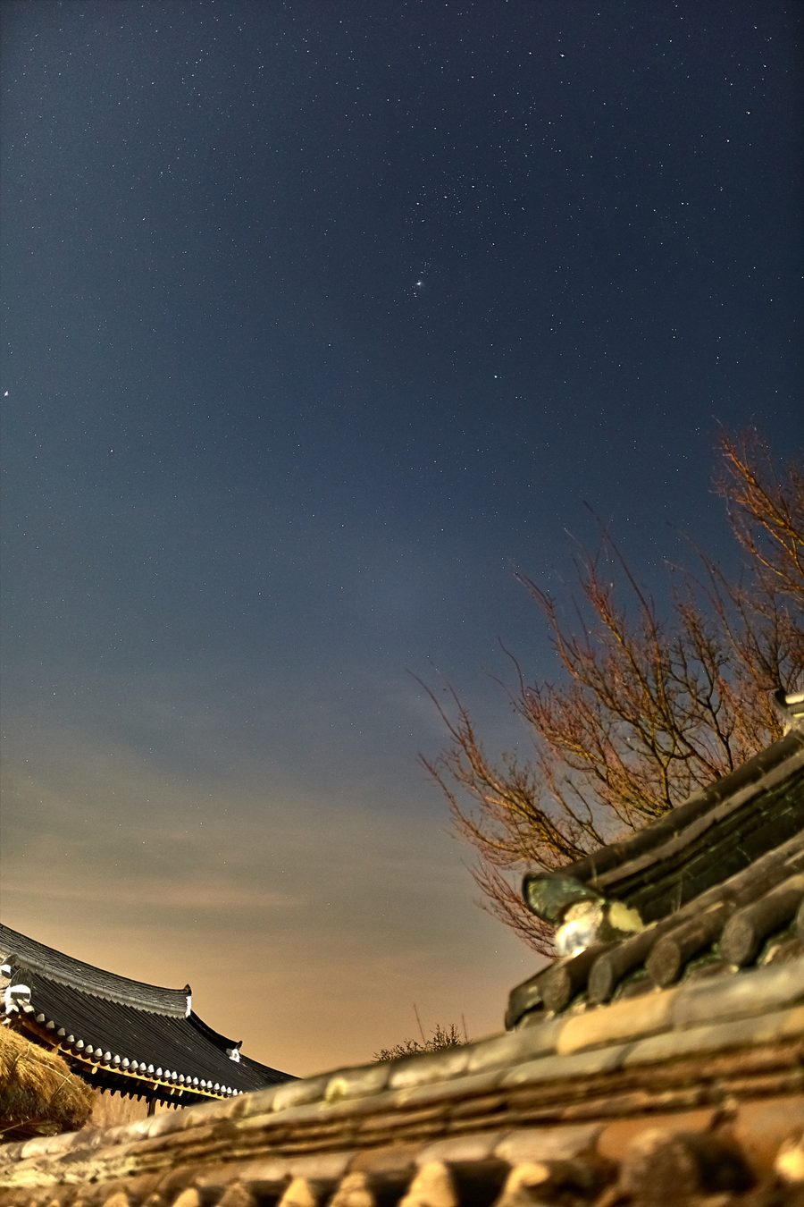 Cielo notturno sopra Andong in Corea del Sud