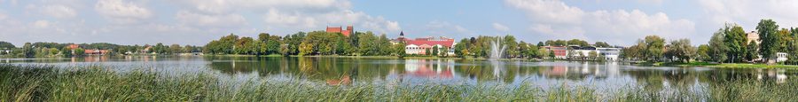 Panorama del lago Jeziorak e del lungolago di Iława