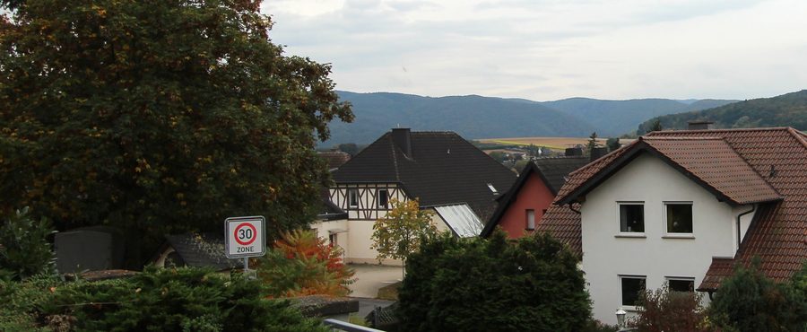 Vista su Karweiler in direzione di Lantershofen con il paesaggio rurale di Grafschaft