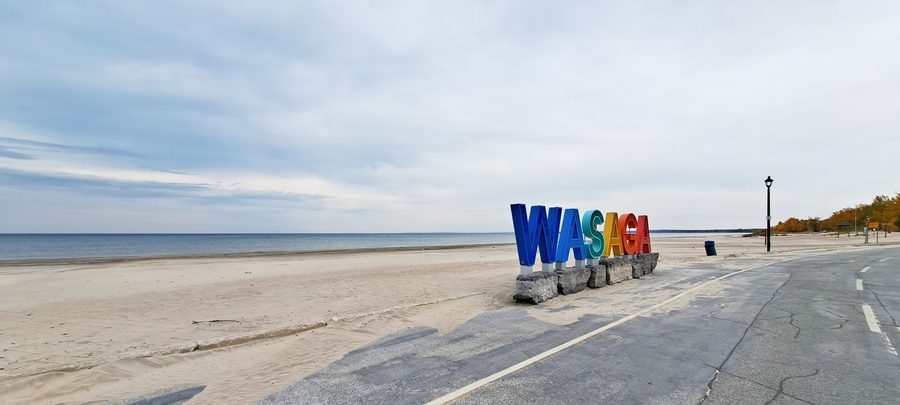 Riva e spiaggia di Wasaga Beach in Simcoe County, Ontario