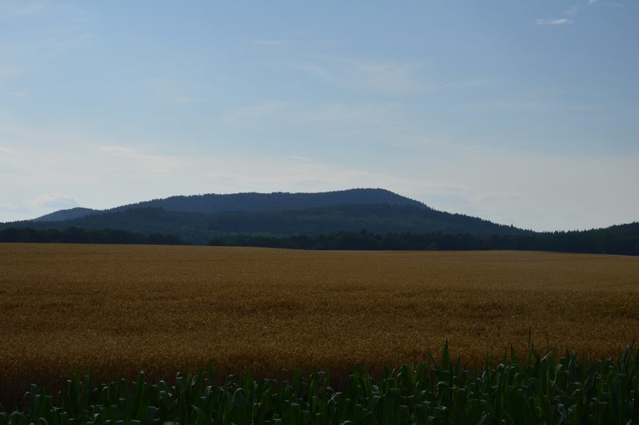 Vista dalla strada tra le località di Sulistrowice e Oleszna