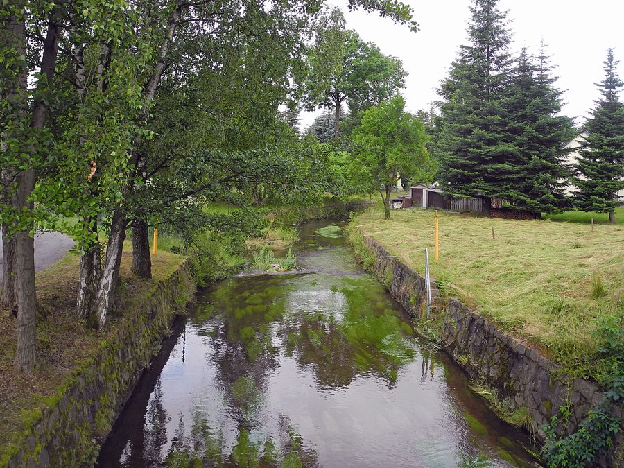 Il Wesenitz a Putzkau in Mühlenstraße