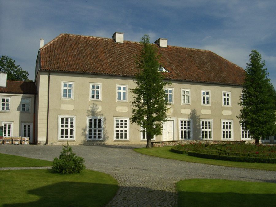 Palazzo a Galiny, ala orientale (principale), facciata occidentale