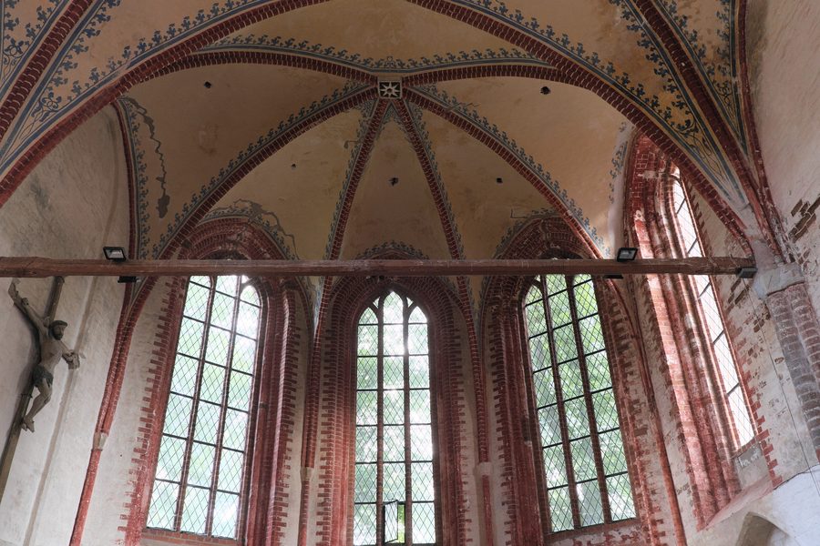 Coro della chiesa del villaggio a Kirchdorf sull'isola di Poel