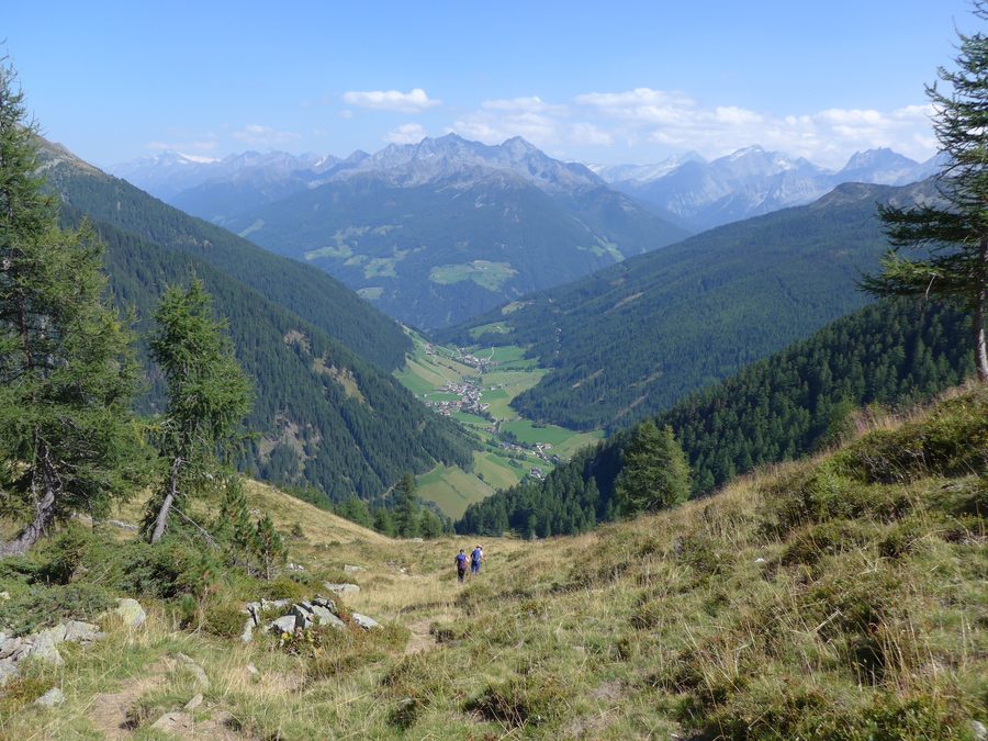 Vista della valle di Weißenbach in Valle Aurina da ovest