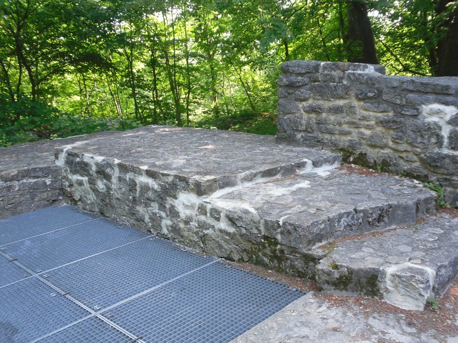 Rovine dell’Asseburg vicino a Wittmar in Bassa Sassonia