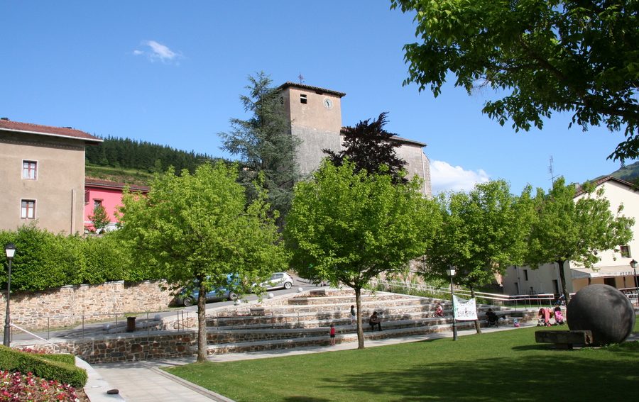 Vista della chiesa di Etxebarria