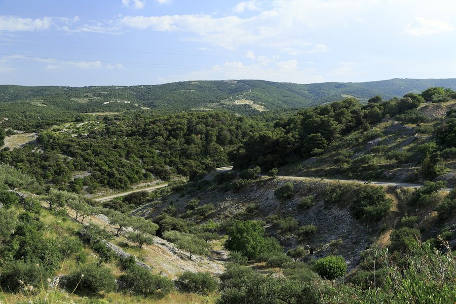 Strada 6193 da Pučišća a Pražnica su Brač, in salita verso sud