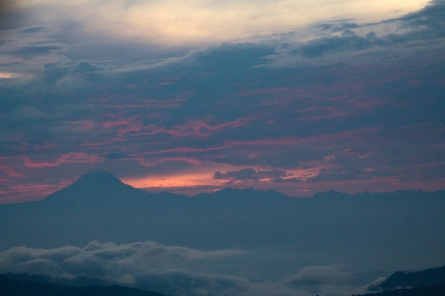 Nevado del Tolima al tramonto, visto da La Mesa, Cundinamarca