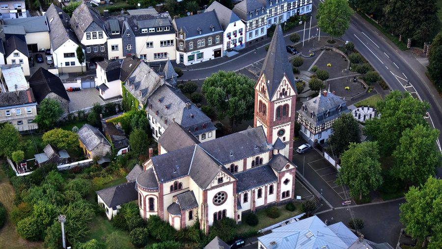Veduta aerea di St. Martin a Bassenheim