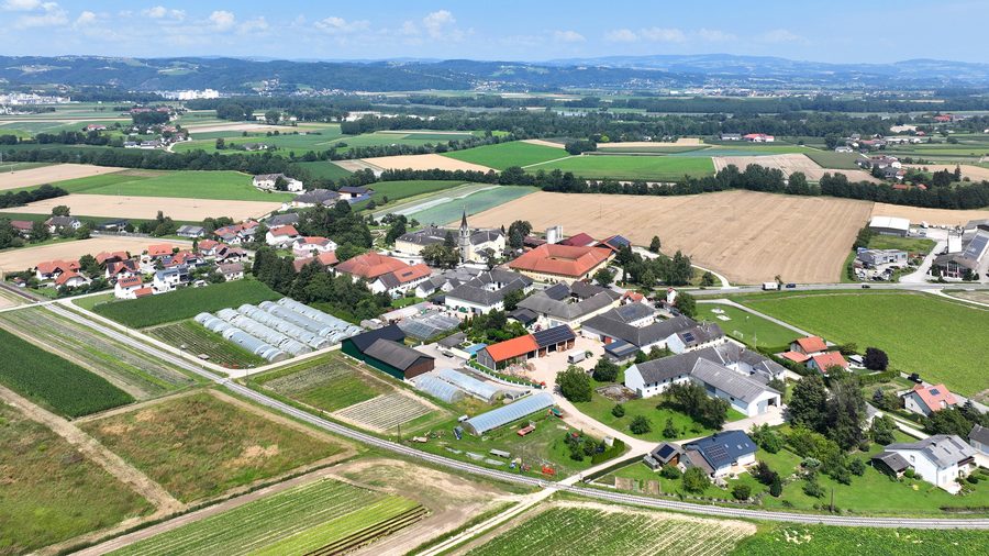 Vista di Pupping da sud-ovest in Alta Austria