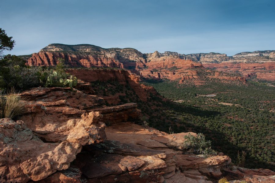 Vista dal Doe Mountain Trail verso i canyon Fay e Boynton vicino a Sedona