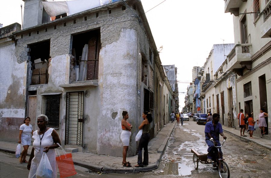 Scena di strada nel centro storico dell’Avana