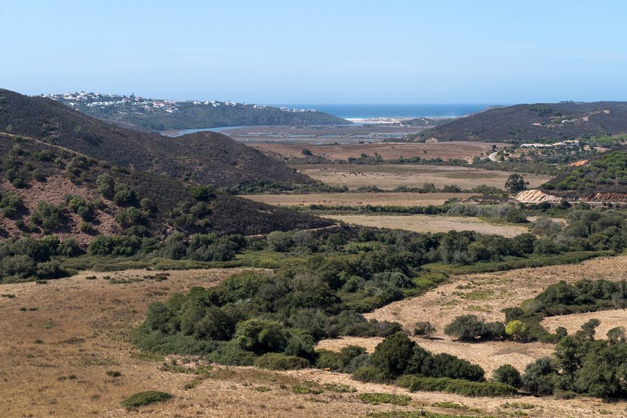 Paesaggio costiero nel Parco naturale del Sudovest Alentejo e della Costa Vicentina vicino ad Aljezur