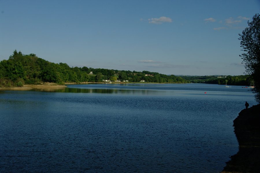 Paesaggio presso il Lac de la Roucarié nel Tarn