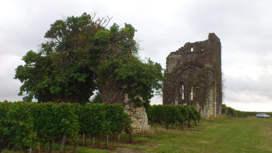 Église Notre-Dame de Queynac, una chiesa nei dintorni di Galgon